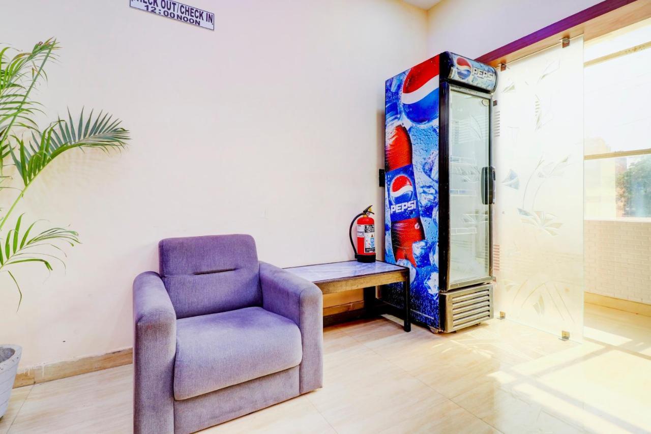Oyo Flagship 73009 Hotel City Inn Dayal Bagh Eksteriør bilde